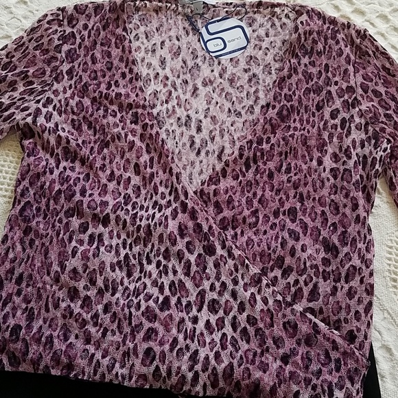 Animal Print Wrap Top from Portugal - Picture 3 of 8